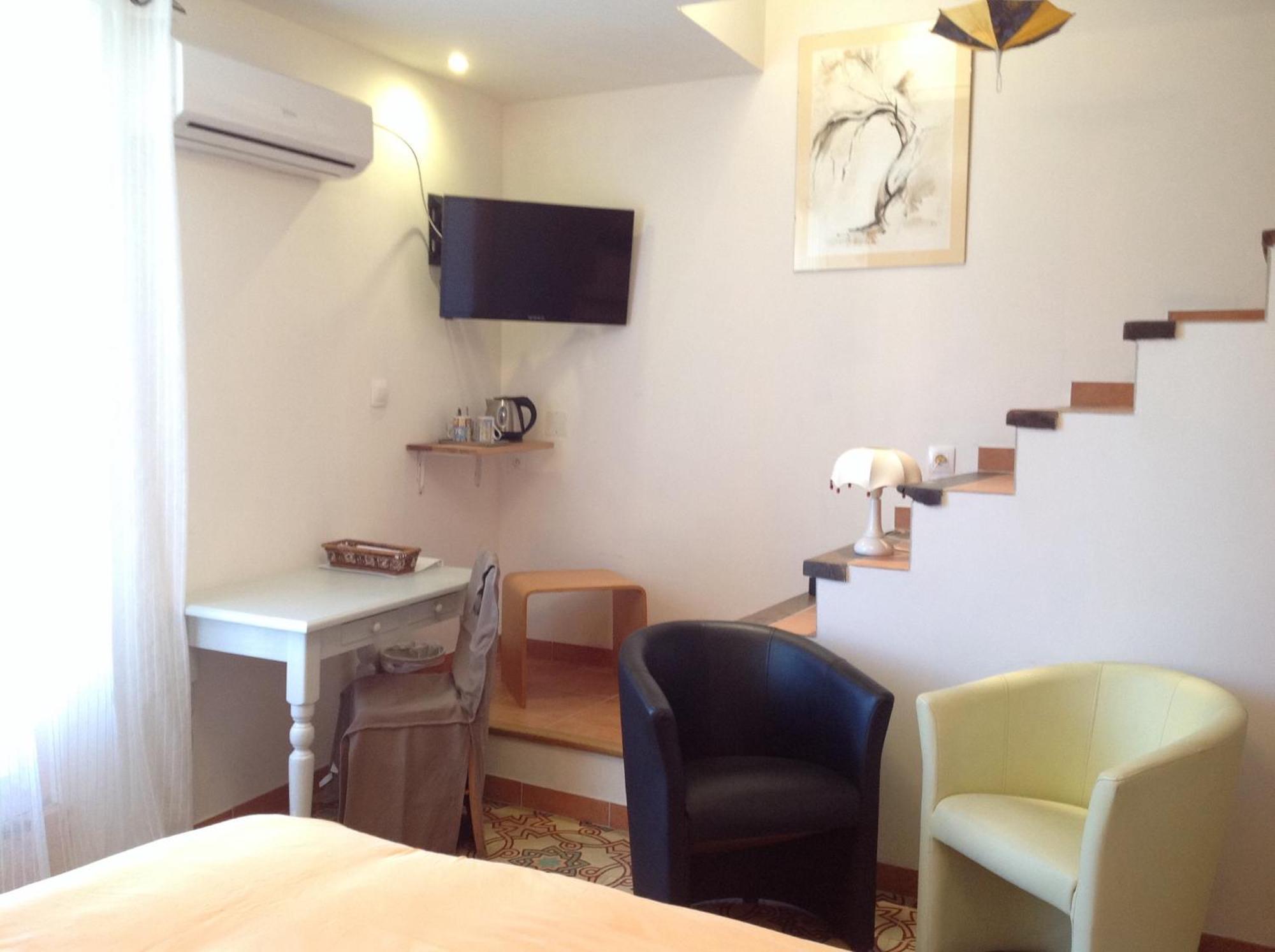 Petite Suite Douillette Saint-Pargoire Exterior foto
